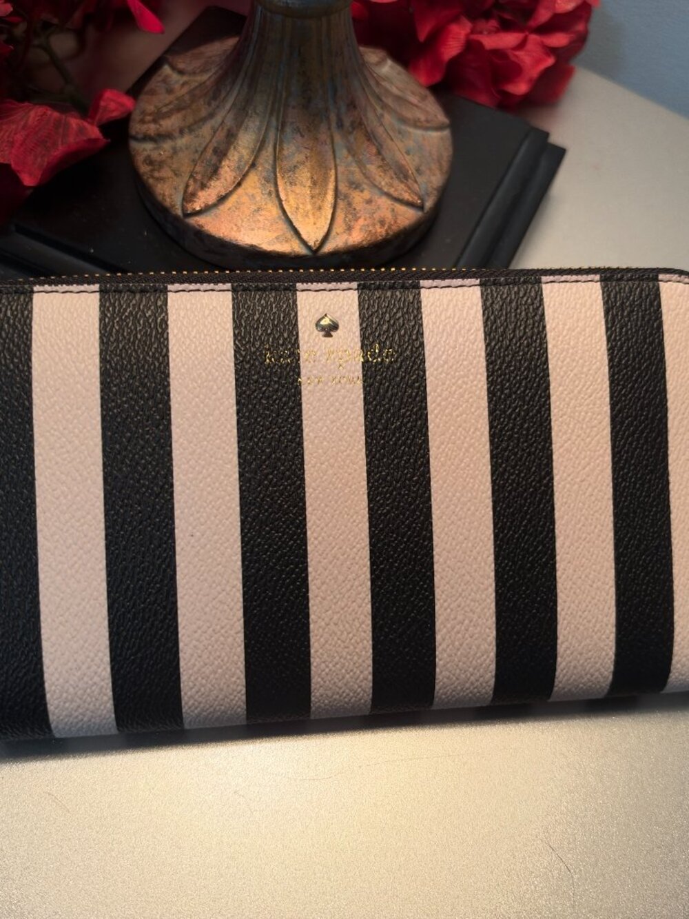 Vintage Kate Spade Cedar Street Stripe Lacey Zip Around Leather Wallet Black
